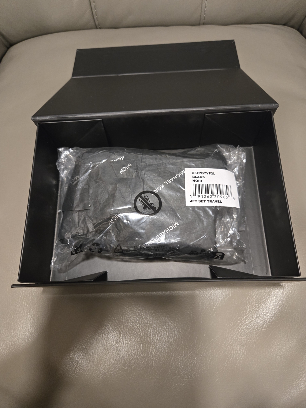 Michael Kors Black Saffiano Leather Wallet - Picture 7 of 8